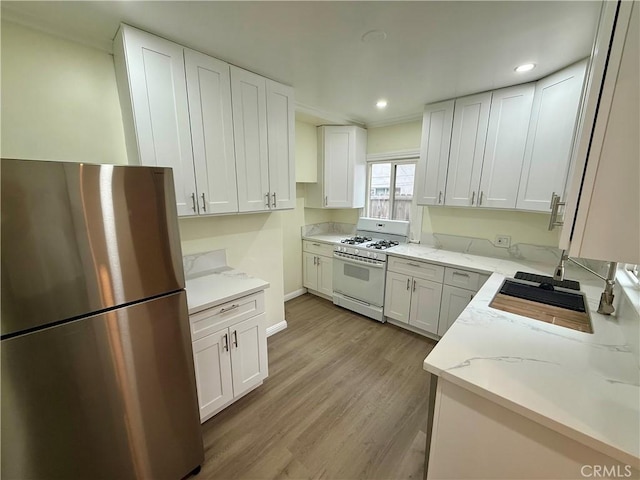 2042 Holly Dr, Los Angeles, CA 90068 - photo 2