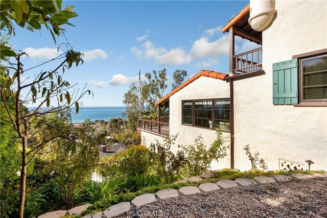 802 Rembrandt Dr, Laguna Beach, CA 92651 - view of side of property with a balcony and stucco siding