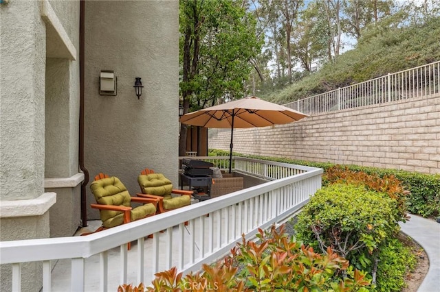 23423 Abbey Glen Pl Unit 30, Valencia, CA 91354 - view of patio with area for grilling
