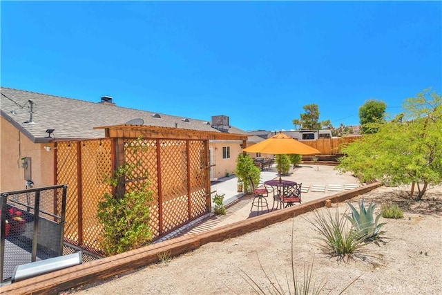 57490 Redondo St, Yucca Valley, CA 92284 - view of patio / terrace