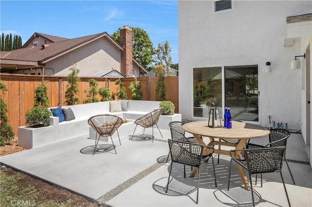 2012 Nantucket Pl, Tustin, CA 92780 - fenced backyard featuring a patio area and outdoor dining space
