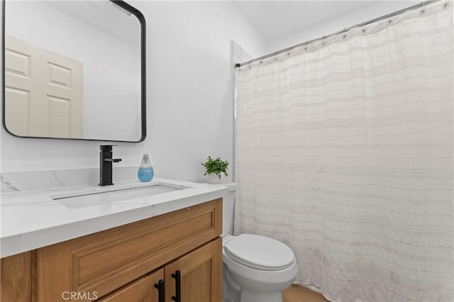 61730 Oleander Dr, Joshua Tree, CA 92252 - bathroom featuring toilet, vanity, and a shower with curtain