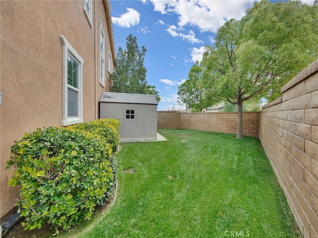 20361 Julia Ln, Saugus, CA 91350 - view of yard