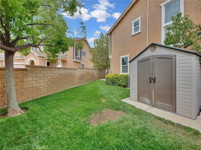 20361 Julia Ln, Saugus, CA 91350 - view of yard