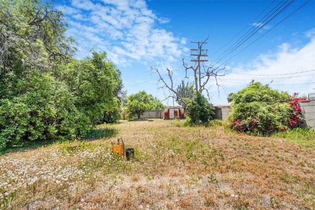13411 Wingo St, Arleta, CA 91331 - view of yard