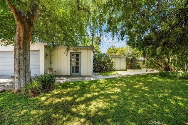 13411 Wingo St, Arleta, CA 91331 - view of green lawn