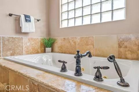62398 Cope Ln, Joshua Tree, CA 92252 - full bathroom with a bath