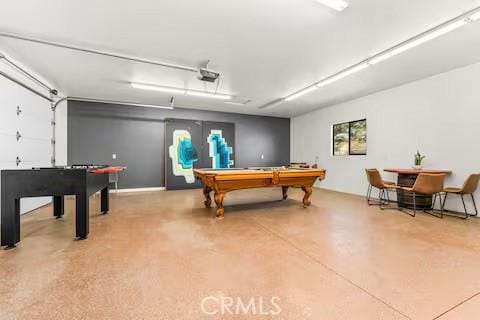 62398 Cope Ln, Joshua Tree, CA 92252 - playroom with finished concrete floors, a garage, and billiards table