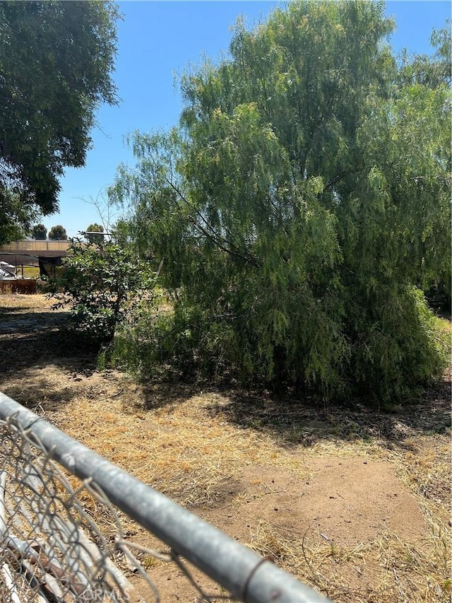 111 W Perry St, Perris, CA 92571 - view of yard