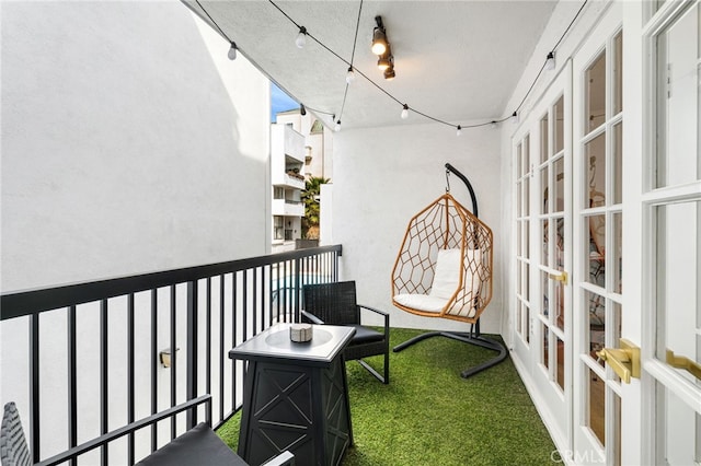906 N Doheny Dr Unit 318, West Hollywood, CA 90069 - view of balcony