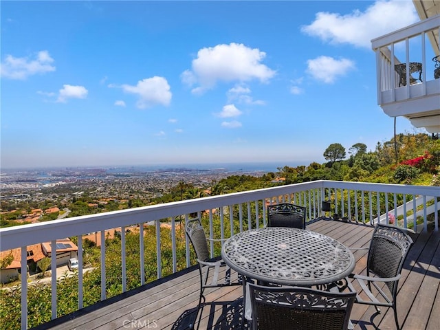 30040 Grandpoint Ln, Rancho Palos Verdes, CA 90275 - deck with outdoor dining space