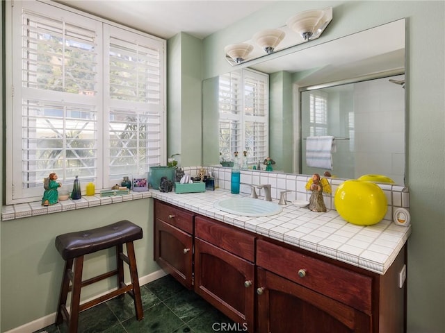 30040 Grandpoint Ln, Rancho Palos Verdes, CA 90275 - bathroom featuring vanity
