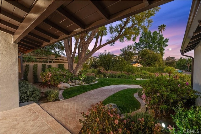 6172 Dalecrest Ave, Woodland Hills, CA 91367 - view of yard featuring a patio