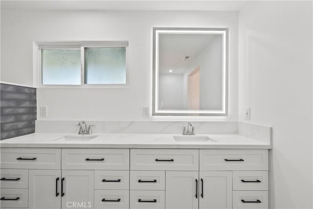 6172 Dalecrest Ave, Woodland Hills, CA 91367 - bathroom featuring double vanity