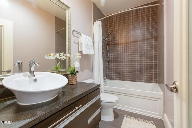 130 S Mentor Ave Unit 205, Pasadena, CA 91106 - full bath featuring shower / bathtub combination with curtain, toilet, tile patterned flooring, and vanity