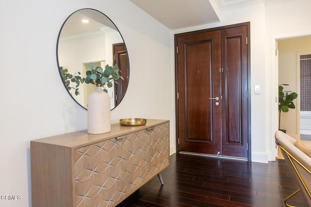130 S Mentor Ave Unit 205, Pasadena, CA 91106 - foyer entrance with dark wood finished floors, ornamental molding, and baseboards