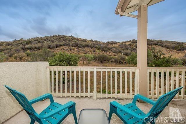 5805 Oak Bend Ln Unit 407, Oak Park, CA 91377 - view of patio