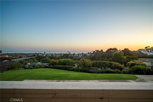 319 Calle Cuervo, San Clemente, CA 92672 - yard at dusk with a lawn