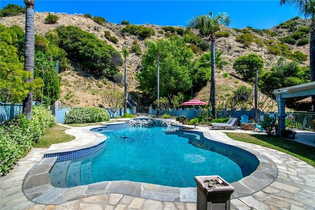 2934 Remy, Burbank, CA 91504 - view of swimming pool with a patio area and a mountain view