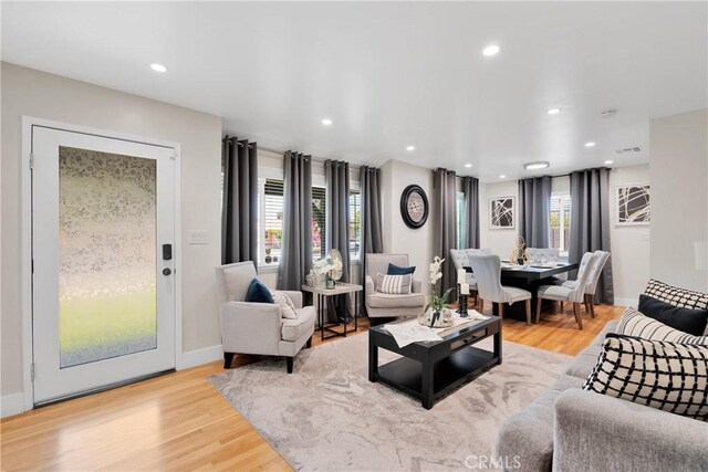 254 Piedmont Ave, Claremont, CA 91711 - living area featuring wood finished floors, baseboards, and recessed lighting