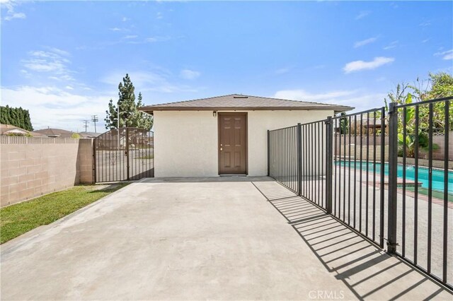 11676 Chesterton St, Norwalk, CA 90650 - view of outbuilding featuring a gate