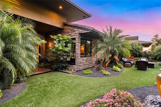 3386 Canyon Oaks Ter, Chico, CA 95928 - yard at dusk with a lawn