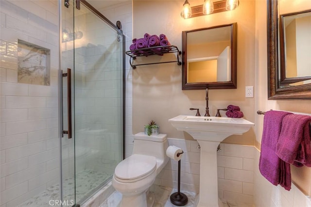 6125 Desabla Ln, Magalia, CA 95954 - full bath with toilet and a shower stall