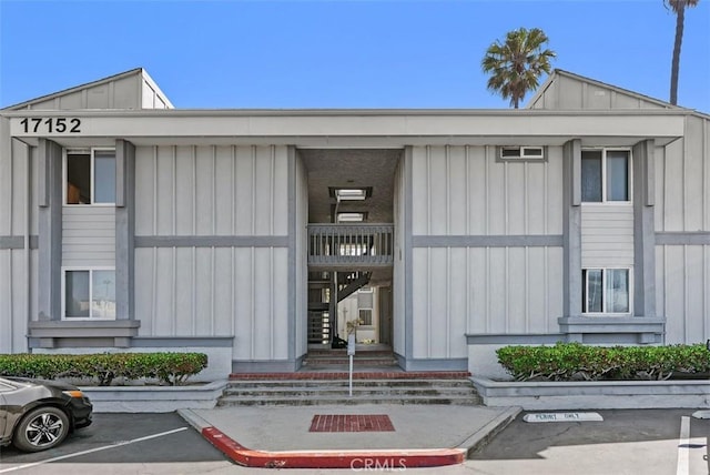 17152 Pacific Coast Unit 19, Huntington Beach, CA 92649 - view of building exterior featuring uncovered parking