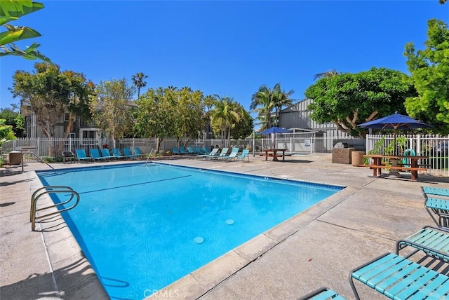 17152 Pacific Coast Unit 19, Huntington Beach, CA 92649 - community pool featuring a patio area