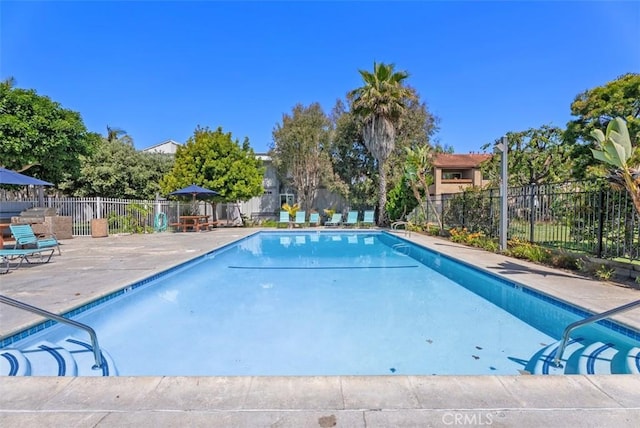 17152 Pacific Coast Unit 19, Huntington Beach, CA 92649 - community pool with a patio area