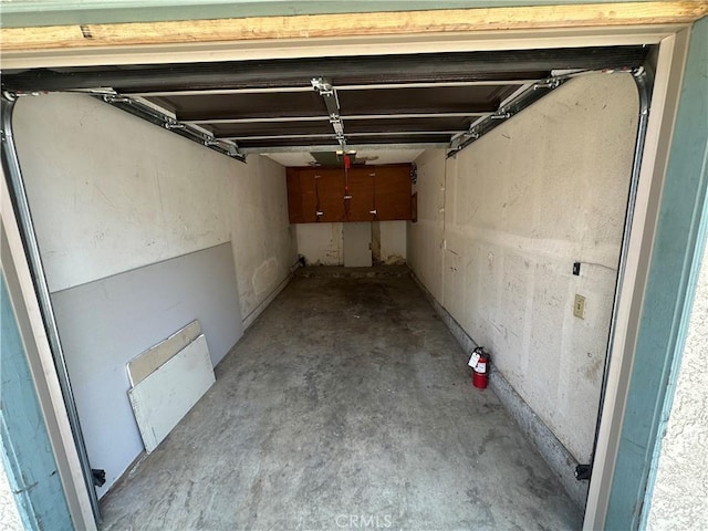 2394 Gonzaga Ln, Riverside, CA 92507 - view of garage