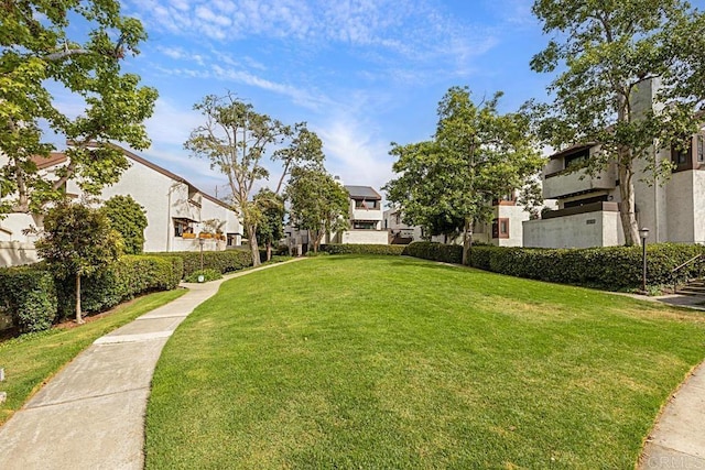2284 Caminito Pajarito Unit 147, San Diego, CA 92107 - view of grassy yard with a residential view