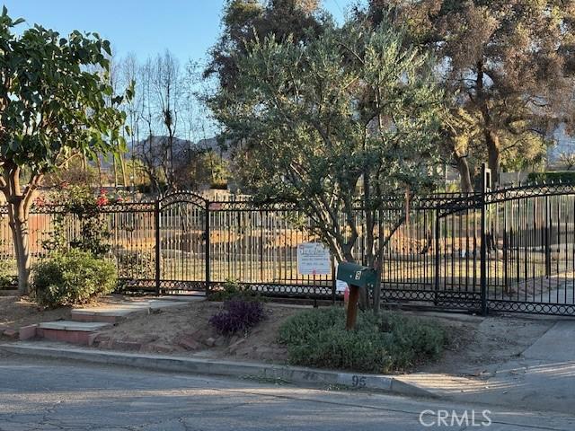 95 E Calaveras St, Altadena, CA 91001 - photo 1