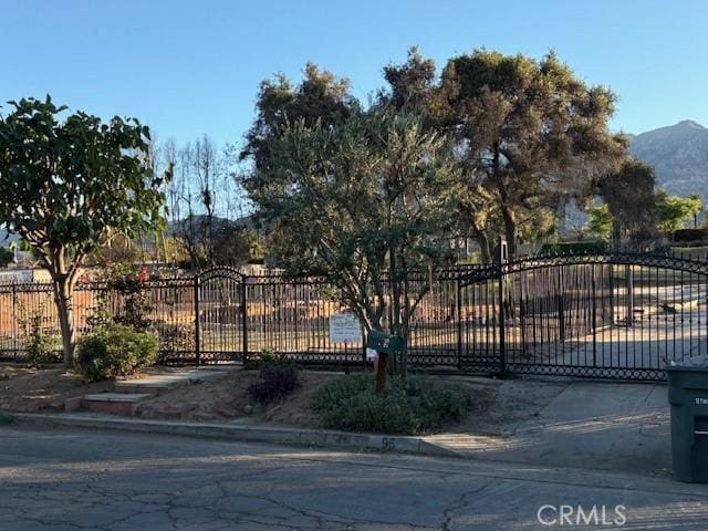 95 E Calaveras St, Altadena, CA 91001 - photo 2