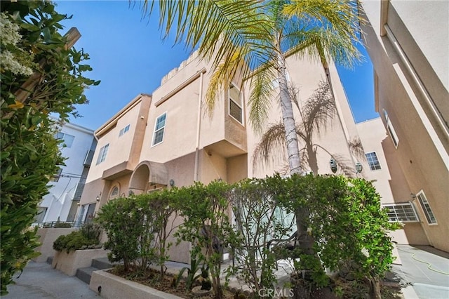10659 Bloomfield St, Toluca Lake, CA 91602 - view of property