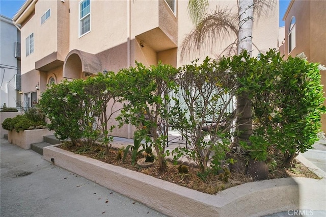 10659 Bloomfield St, Toluca Lake, CA 91602 - view of home's community