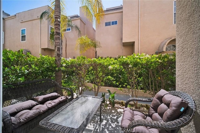 10659 Bloomfield St, Toluca Lake, CA 91602 - view of patio featuring an outdoor hangout area