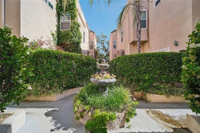 10659 Bloomfield St, Toluca Lake, CA 91602 - view of surrounding community