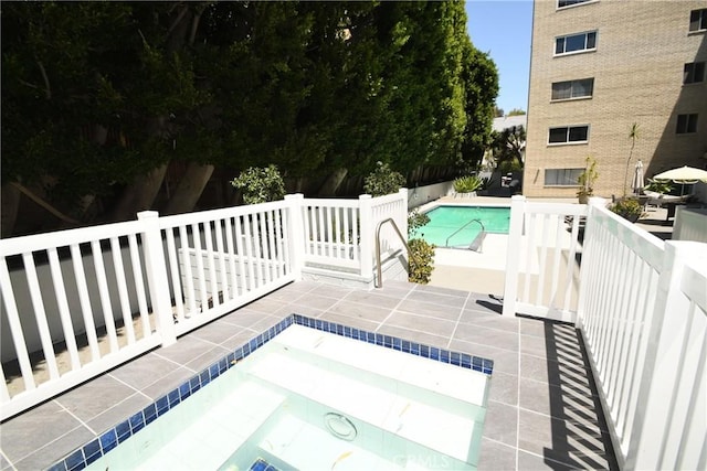 7309 Franklin Ave Unit 105, Los Angeles, CA 90046 - view of pool