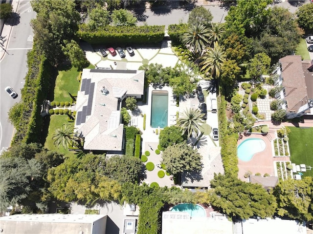 7309 Franklin Ave Unit 105, Los Angeles, CA 90046 - aerial view of property and surrounding area with a pool area
