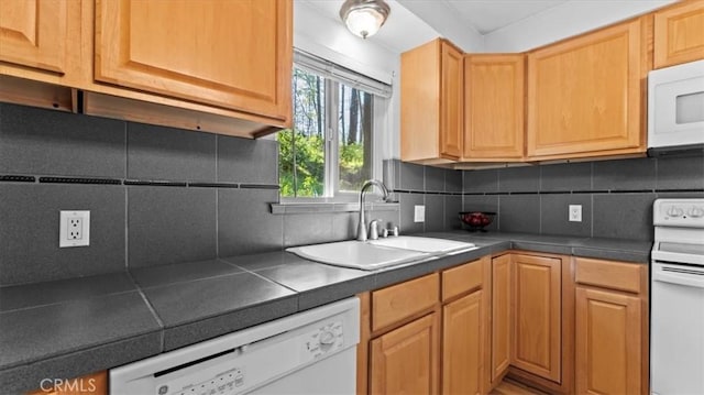 9 Apple Hill Cir, Berry Creek, CA 95916 - kitchen featuring white appliances, a sink, dark countertops, and backsplash