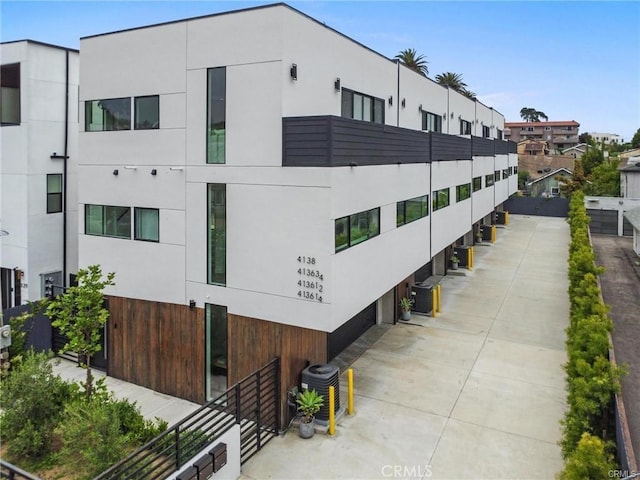 41363/4 Normal Ave Unit 3/4, Los Angeles, CA 90029 - view of property with central AC