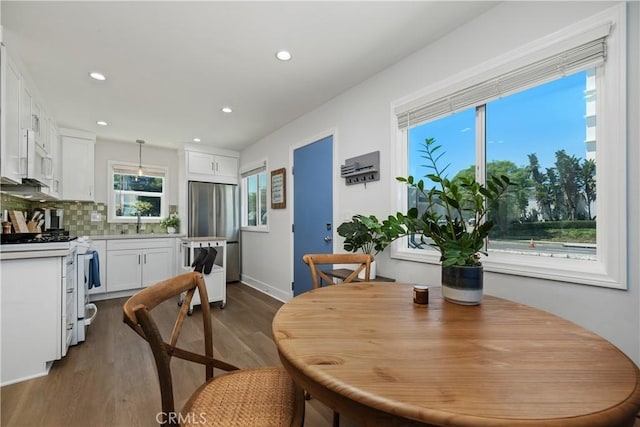 21322 S Western Ave, Torrance, CA 90501 - dining area with dark wood-style floors, recessed lighting, and baseboards
