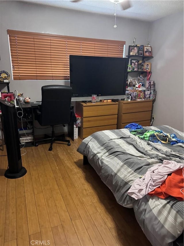 6223 Morse Ave, North Hollywood, CA 91606 - bedroom with light wood finished floors and an office area