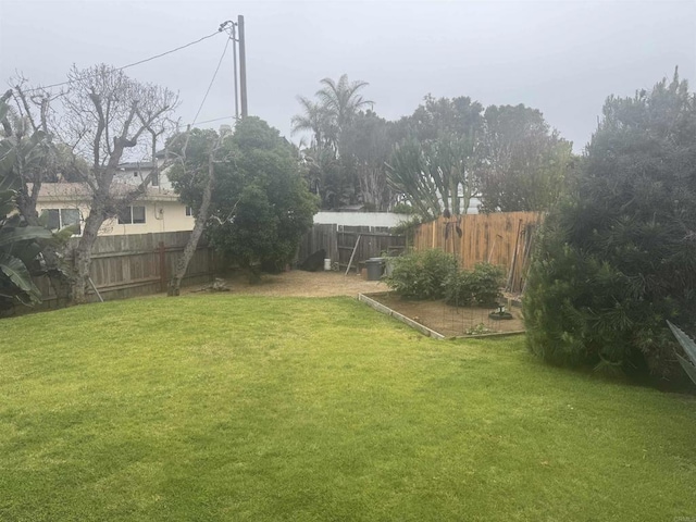 166168 Coop Ct, Encinitas, CA 92024 - view of yard featuring a vegetable garden