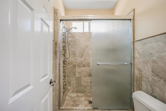 12614 Torrey Pine Rd, Moreno Valley, CA 92555 - full bath with a shower stall and toilet