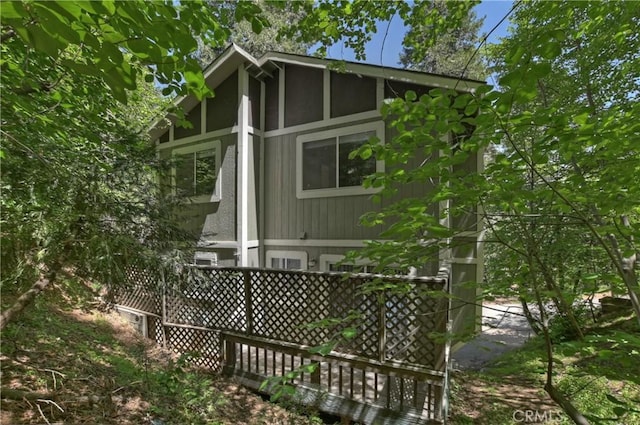 23819 Scenic Dr, Crestline, CA 92325 - view of side of home