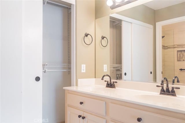 980 Creston Way, Beaumont, CA 92223 - bathroom featuring double vanity