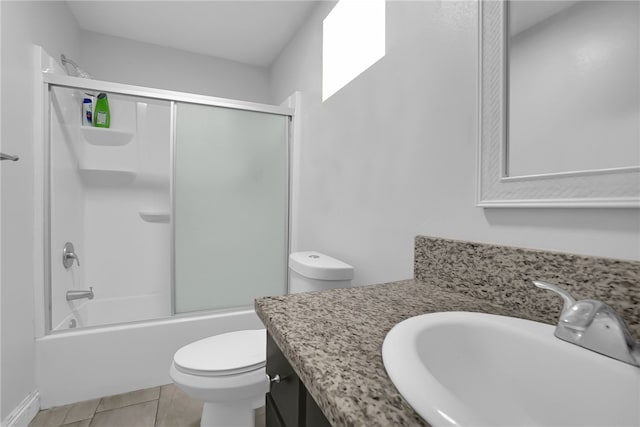 1665 E 84th St, Los Angeles, CA 90001 - full bath featuring vanity, toilet, and shower / bath combination with glass door
