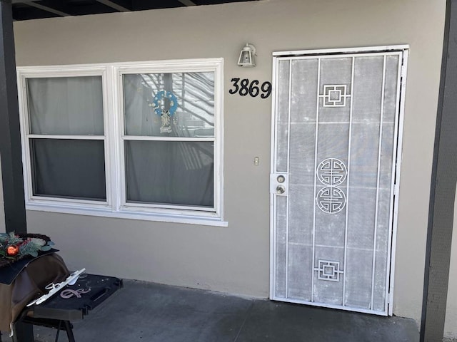 386771 Menlo Ave, San Diego, CA 92105 - view of exterior entry featuring stucco siding